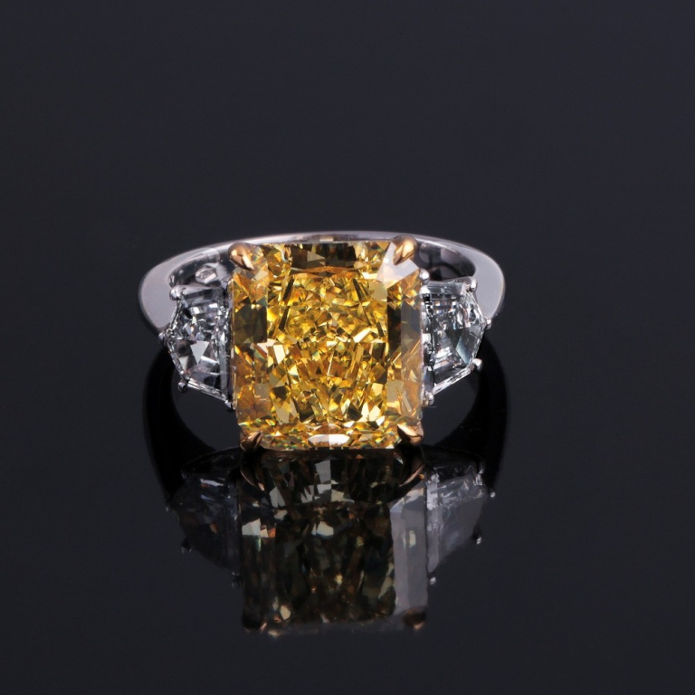 Fancy Intenso, Intense Fancy Yellow diamond ring